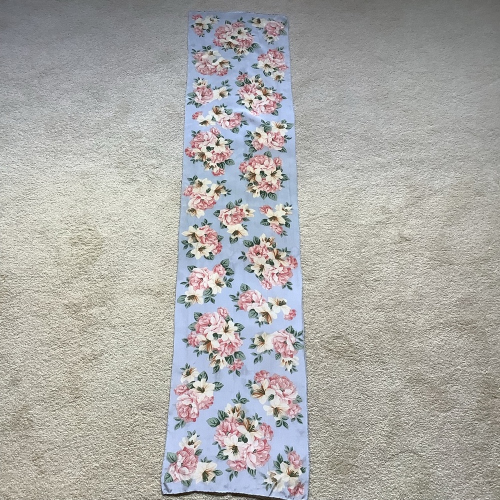 Floral Patterned Rectangular Scarf - Picture 5 of 11